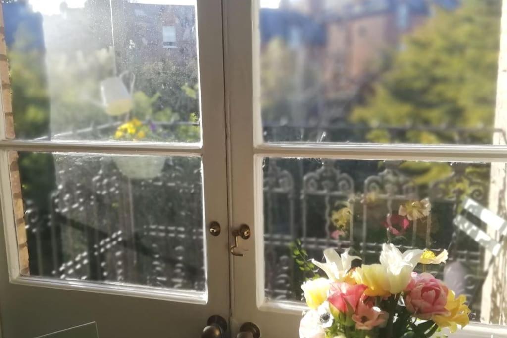 Apartamento Charming London With Balcony Exterior foto