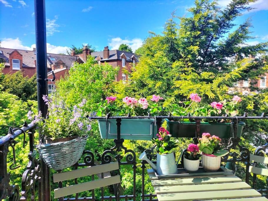 Apartamento Charming London With Balcony Exterior foto